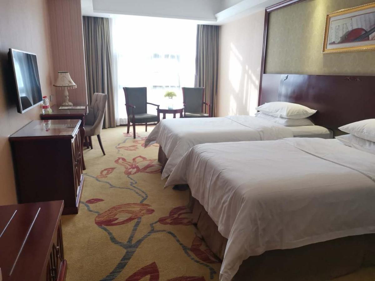 Vienna Hotel Chaozhou Plaza 외부 사진