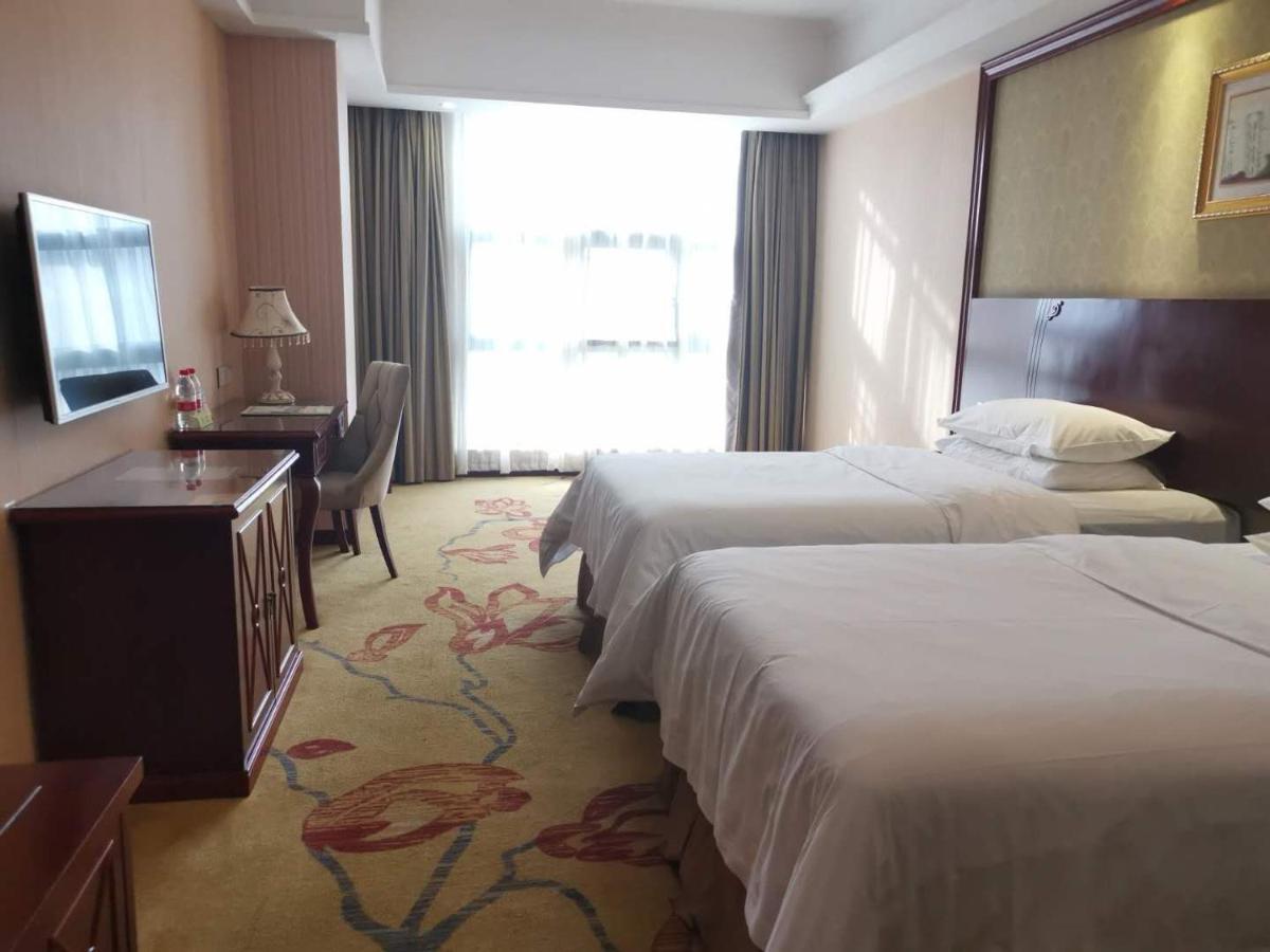 Vienna Hotel Chaozhou Plaza 외부 사진